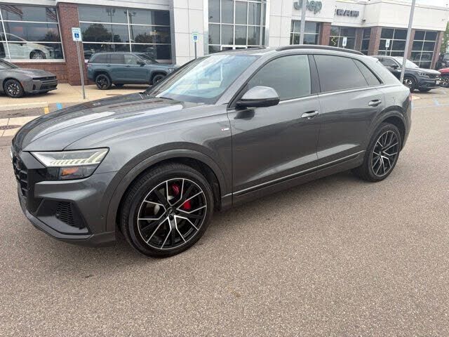2020 AUDI Q8