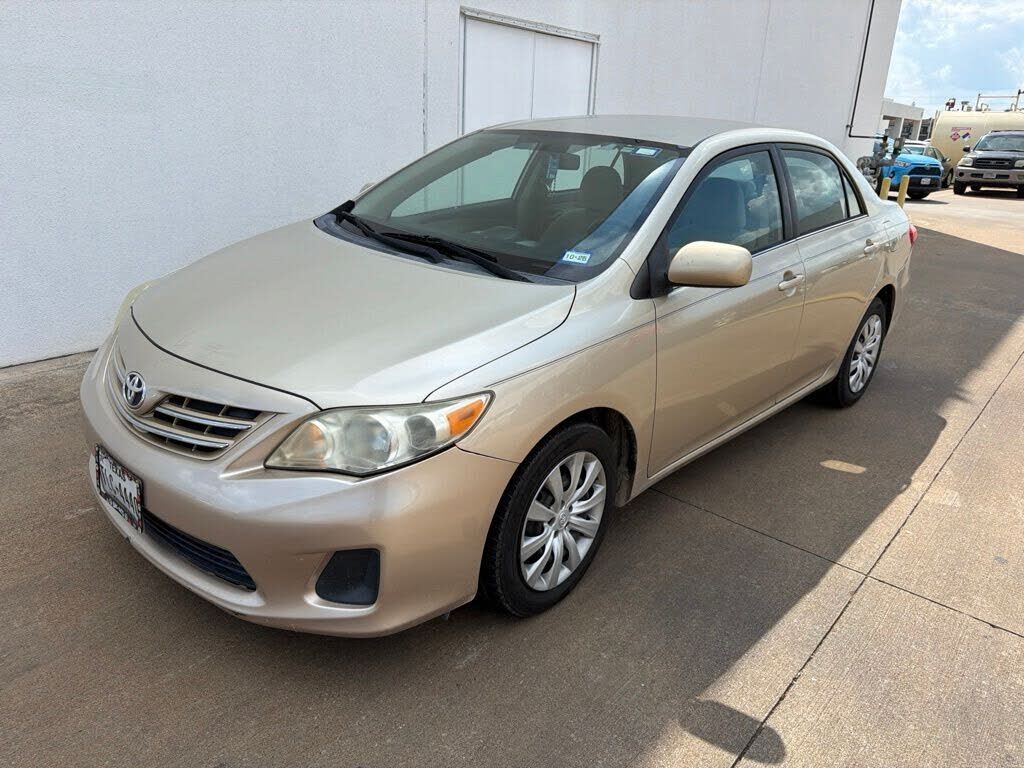 2013 TOYOTA Corolla