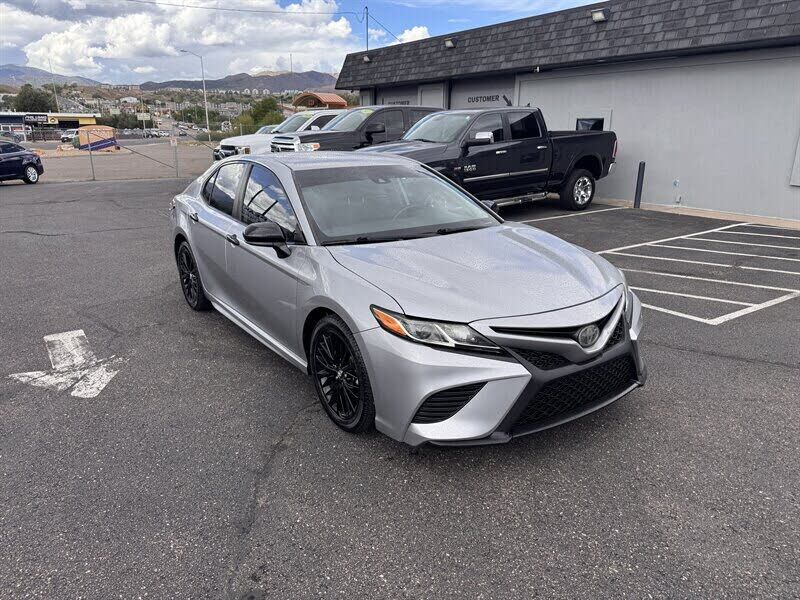 2019 TOYOTA Camry