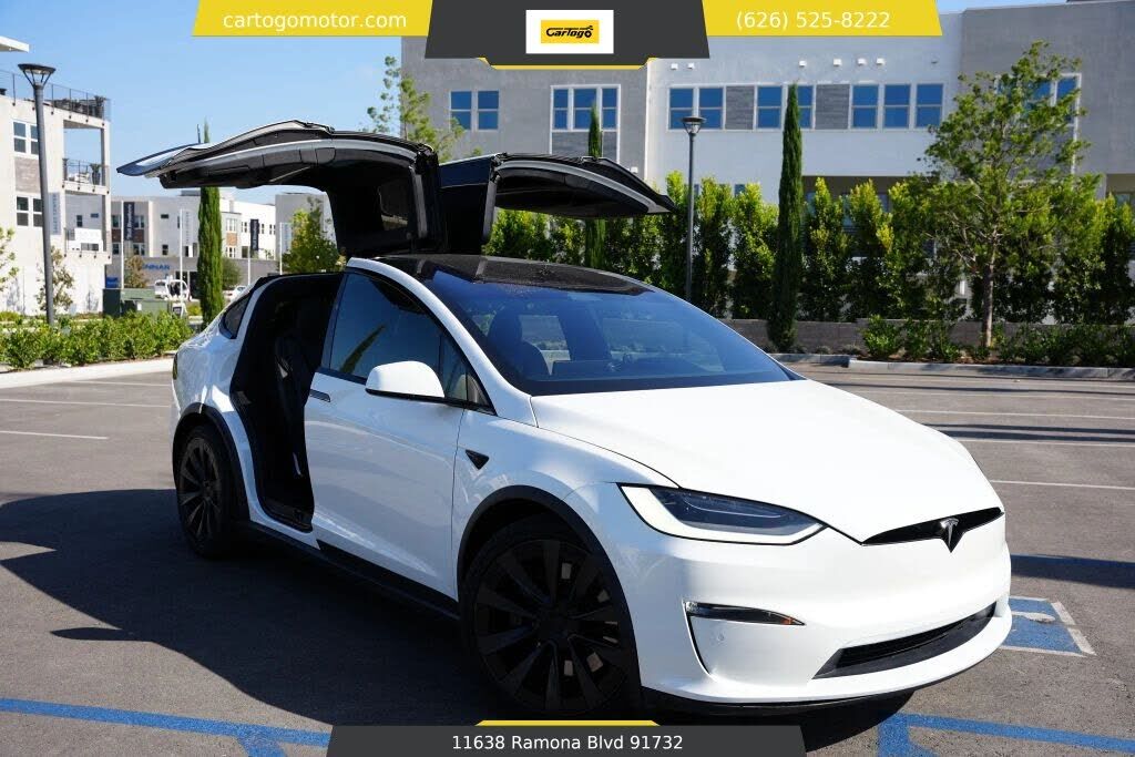 2023 TESLA Model X
