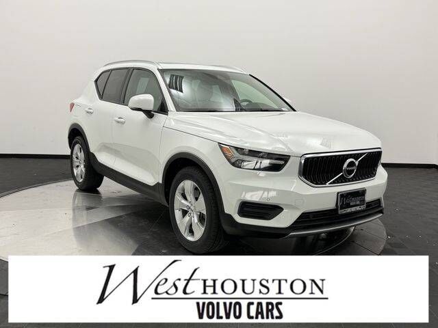2020 VOLVO XC40