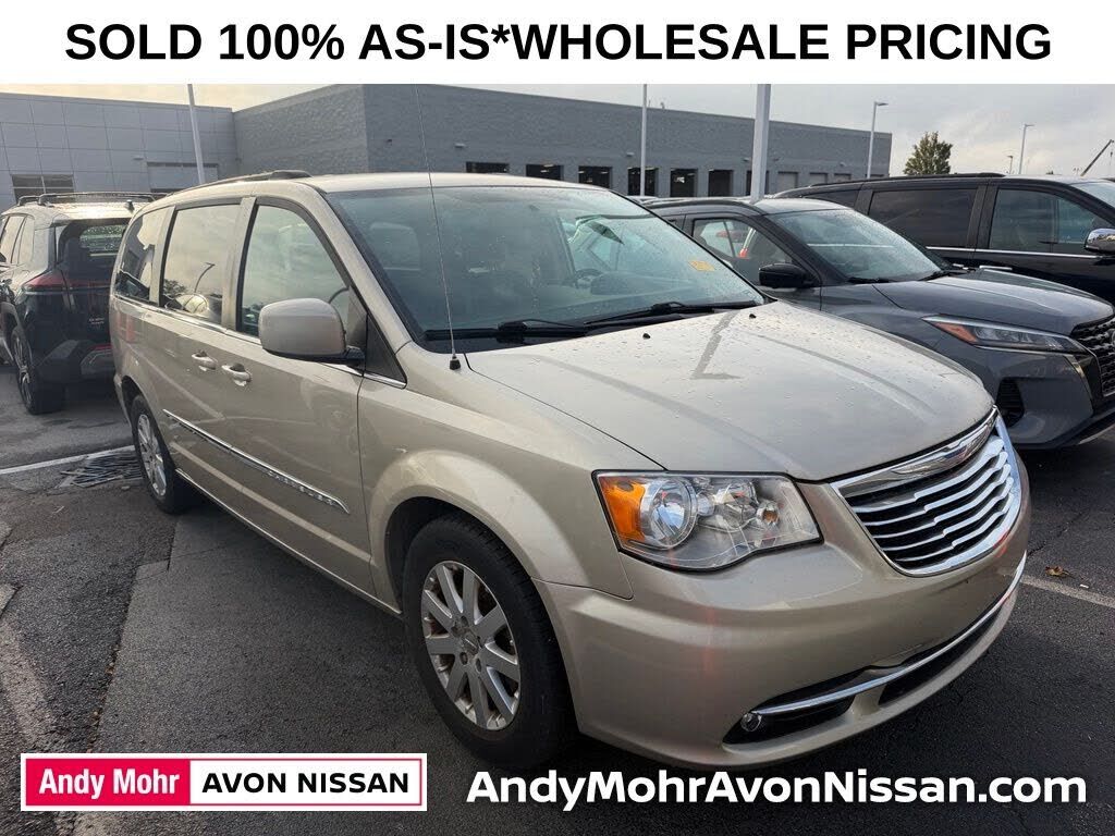 2016 CHRYSLER Town and Country