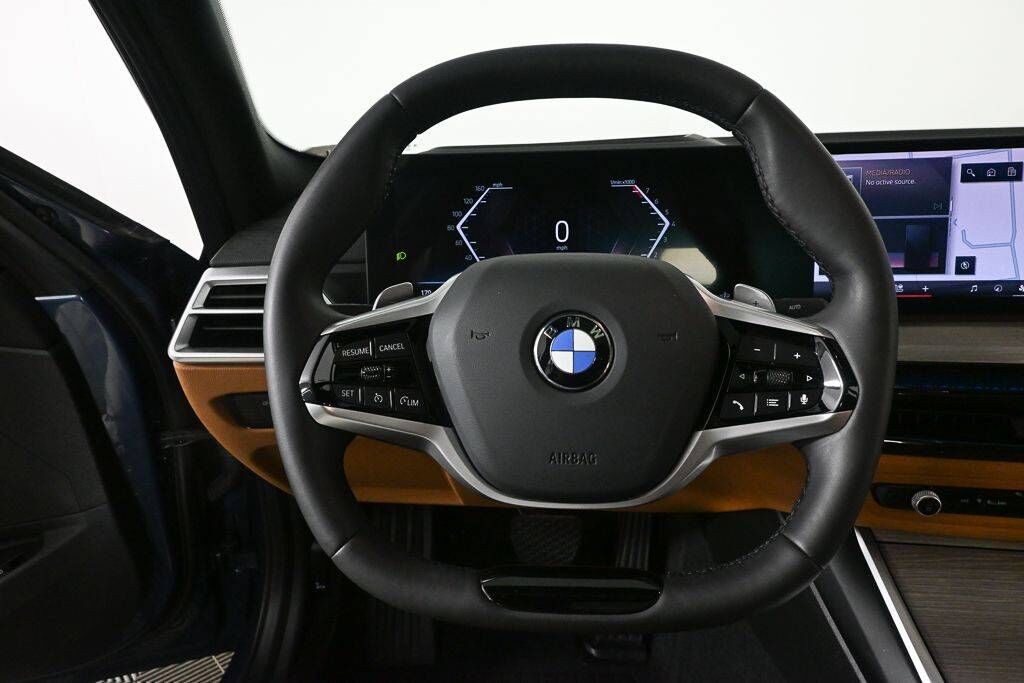 2025 BMW 330i