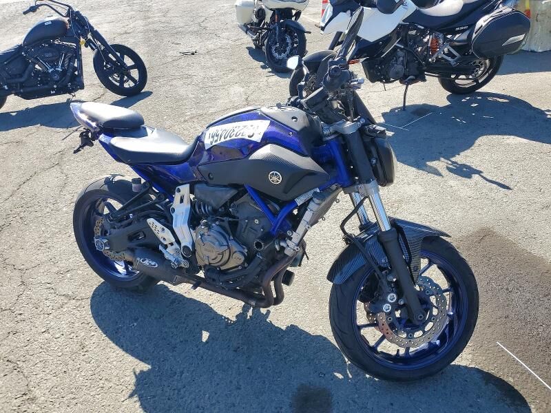 2015 YAMAHA FZ07C