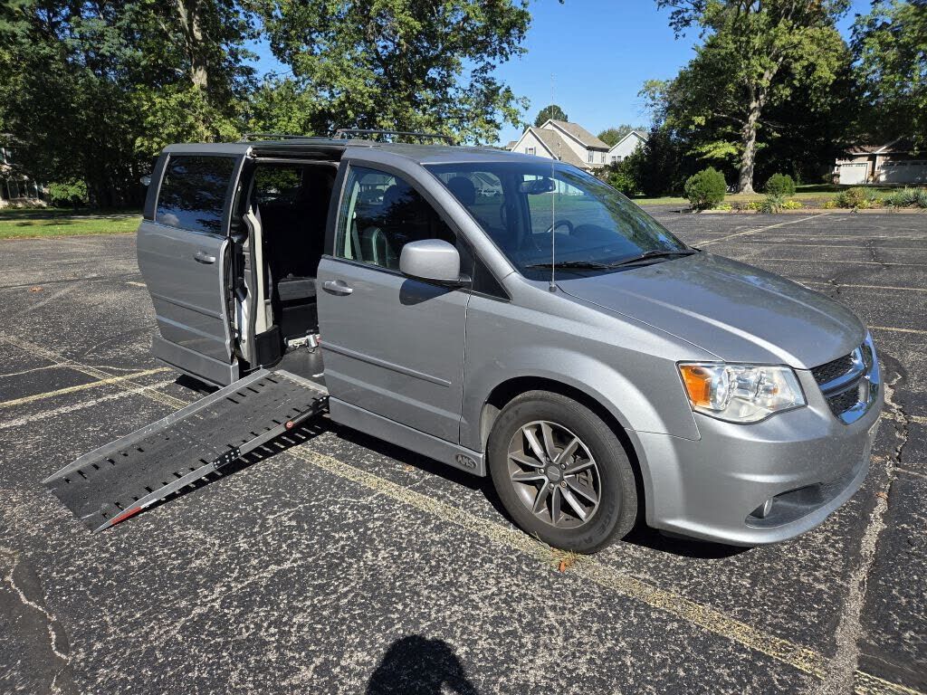 2017 DODGE Grand Caravan