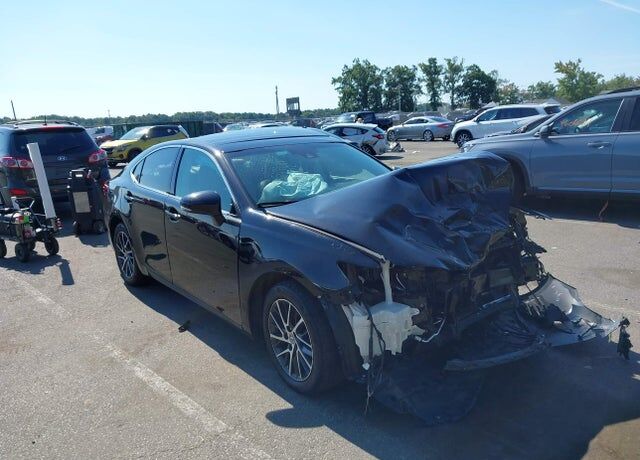 2018 LEXUS ES