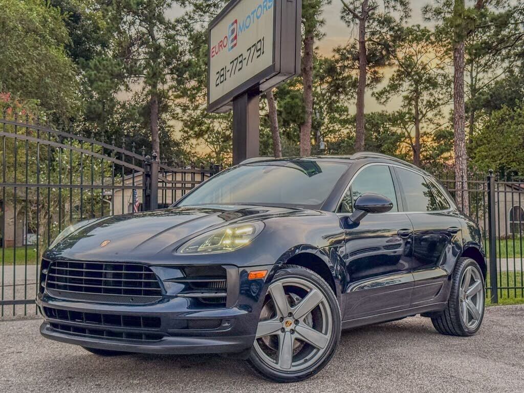 2019 PORSCHE Macan
