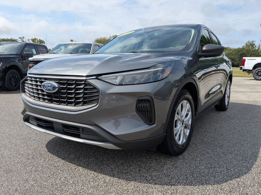 2023 FORD Escape