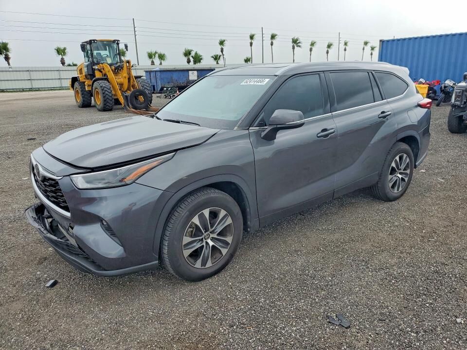 2022 TOYOTA Highlander