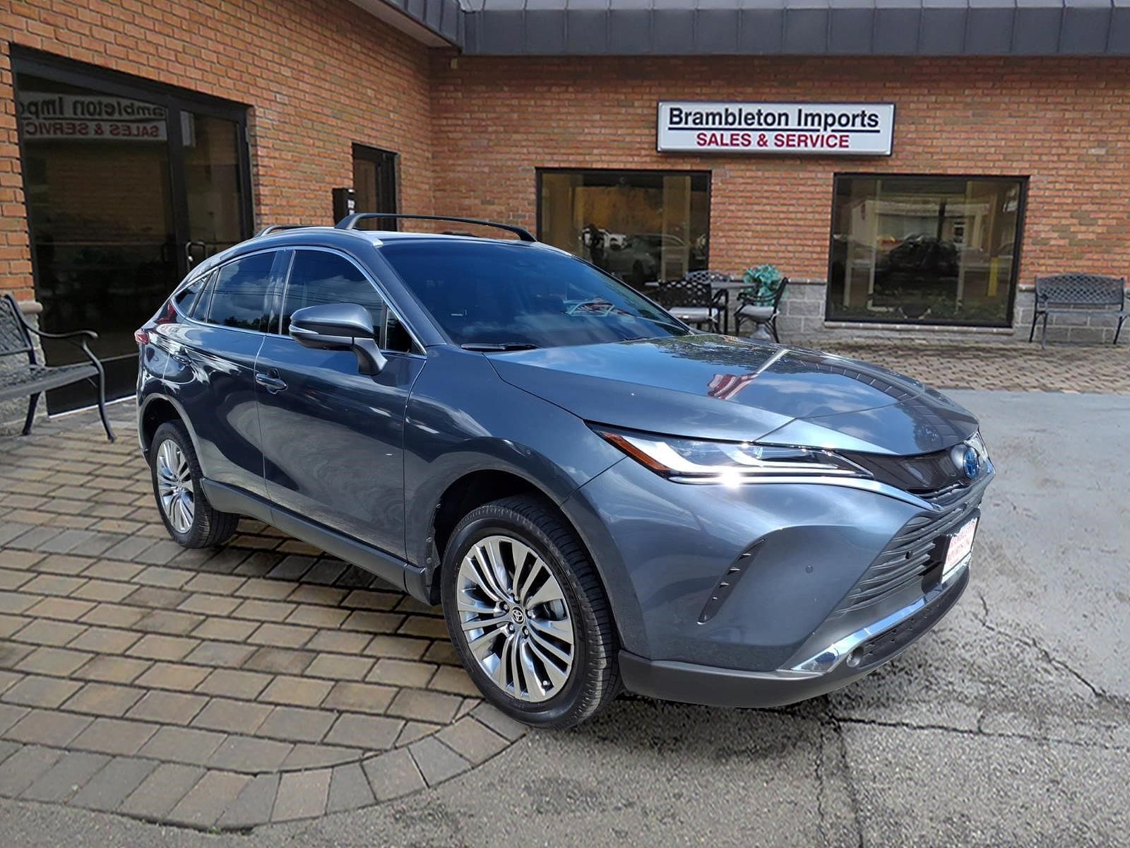 2022 TOYOTA Venza