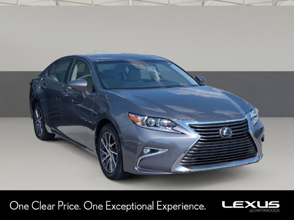 2017 LEXUS ES