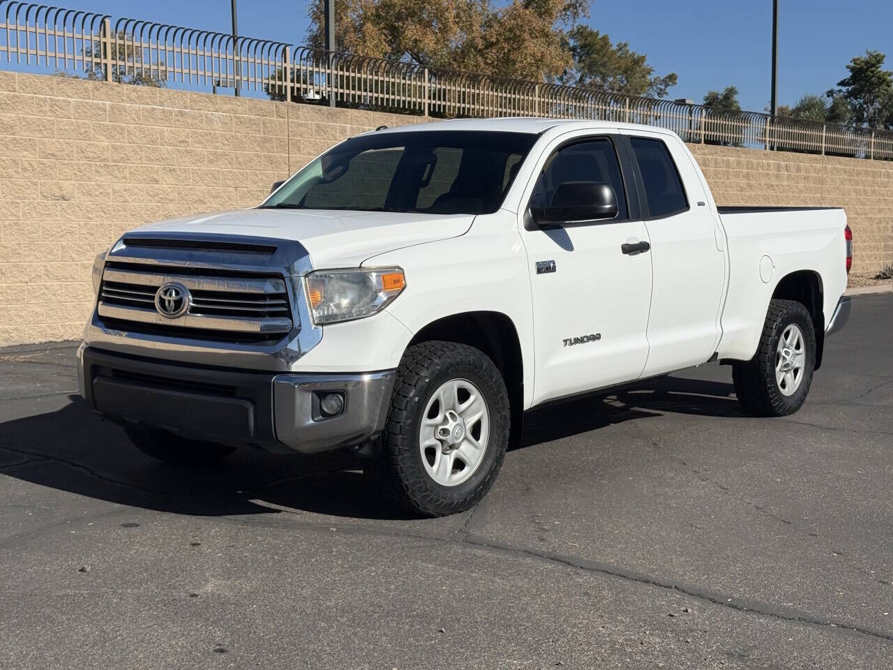 2017 TOYOTA Tundra
