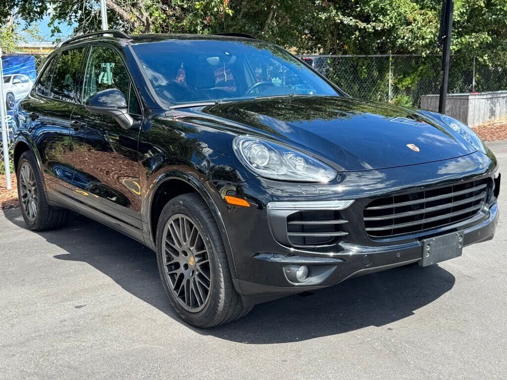 2017 PORSCHE Cayenne
