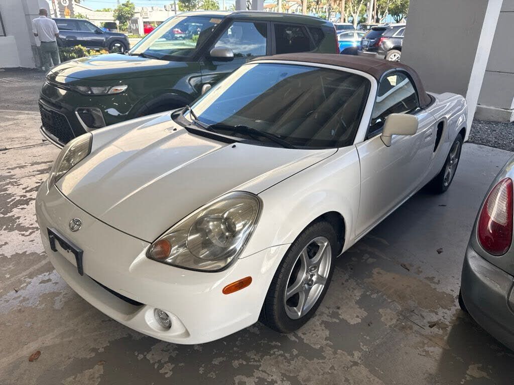 2004 TOYOTA MR2