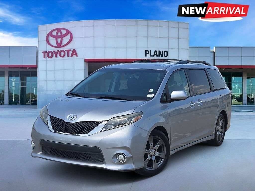 2017 TOYOTA Sienna