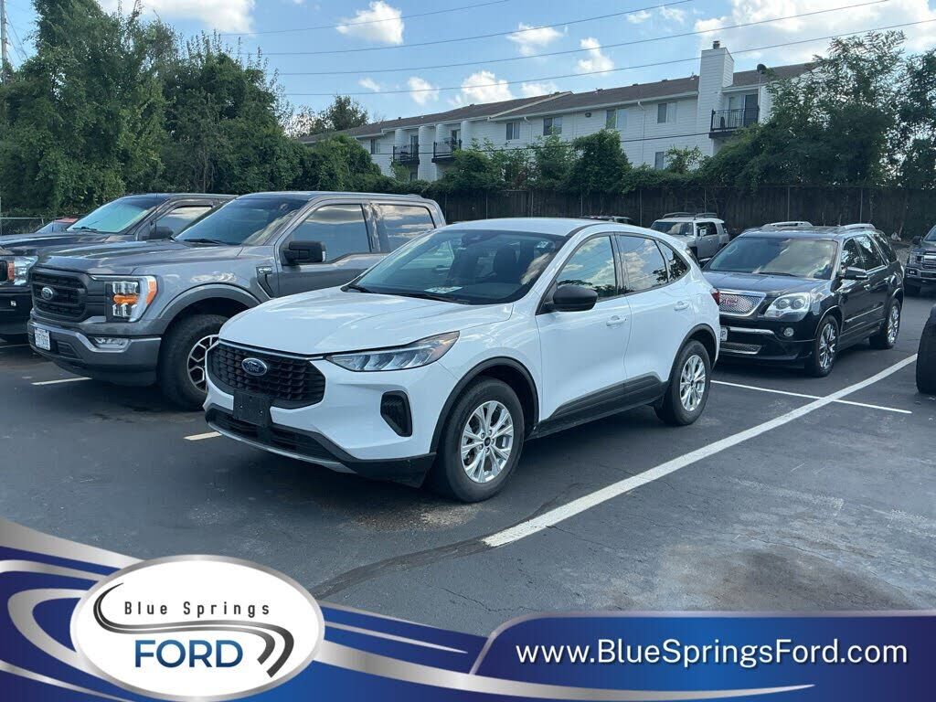 2025 FORD Escape