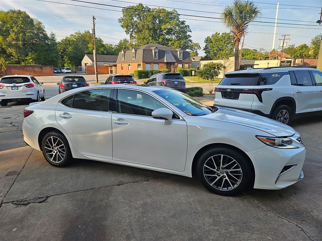 2016 LEXUS ES
