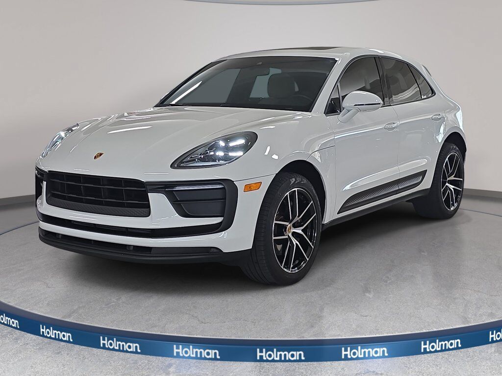 2022 PORSCHE Macan