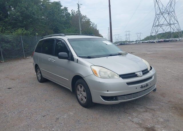 2004 TOYOTA Sienna