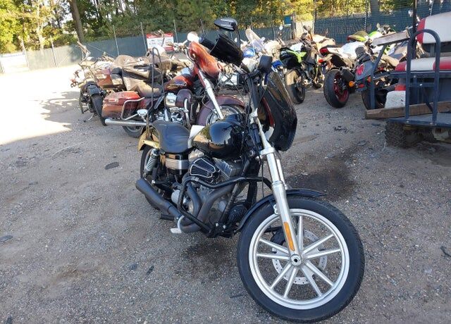2010 HARLEY DAVIDSON Dyna Super Glide