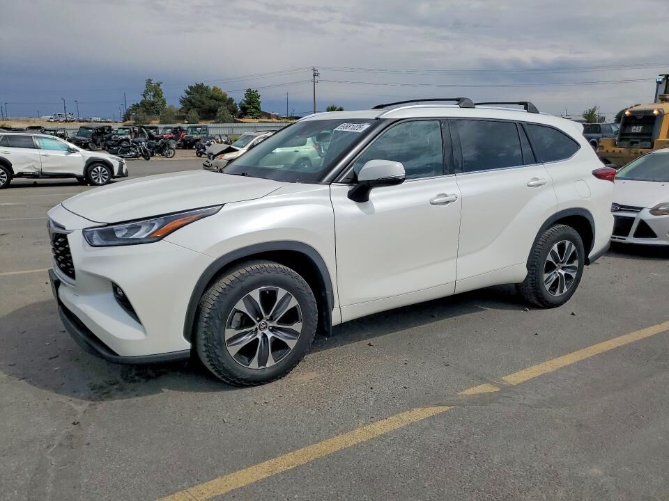 2020 TOYOTA Highlander