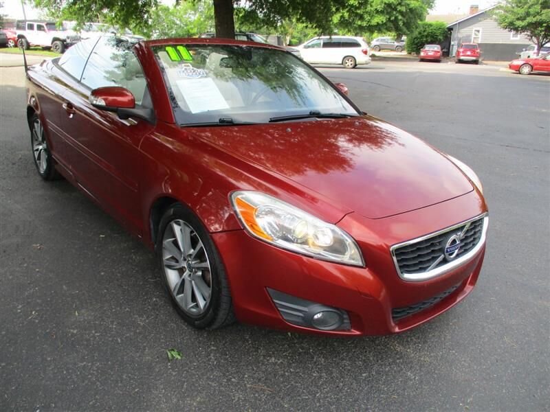 2011 VOLVO C70