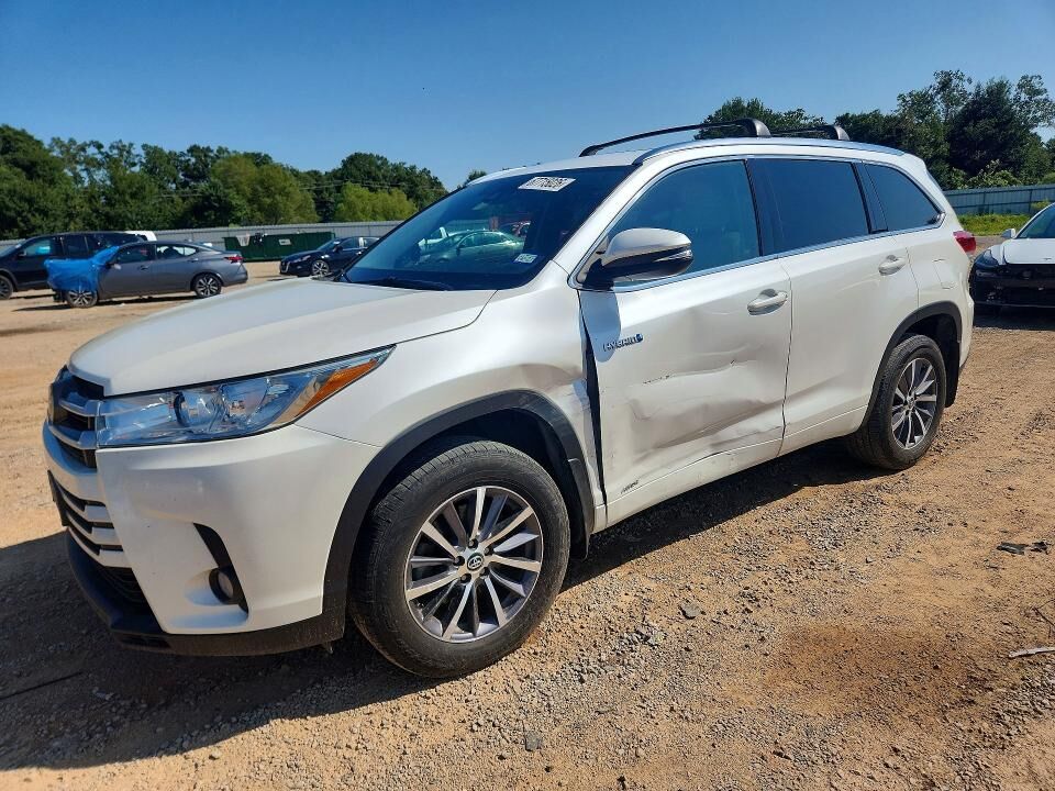 2017 TOYOTA Highlander