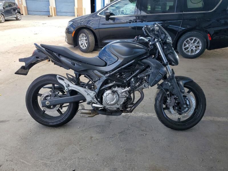 2013 SUZUKI SFV650L