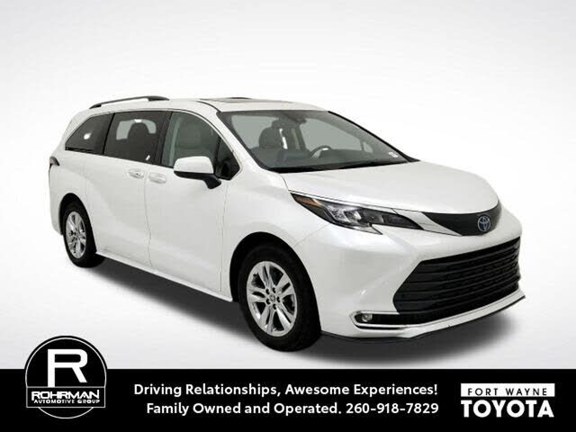 2024 TOYOTA Sienna
