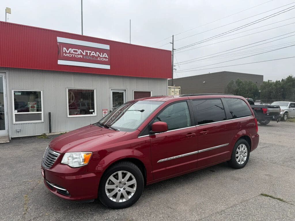 2016 CHRYSLER Town and Country