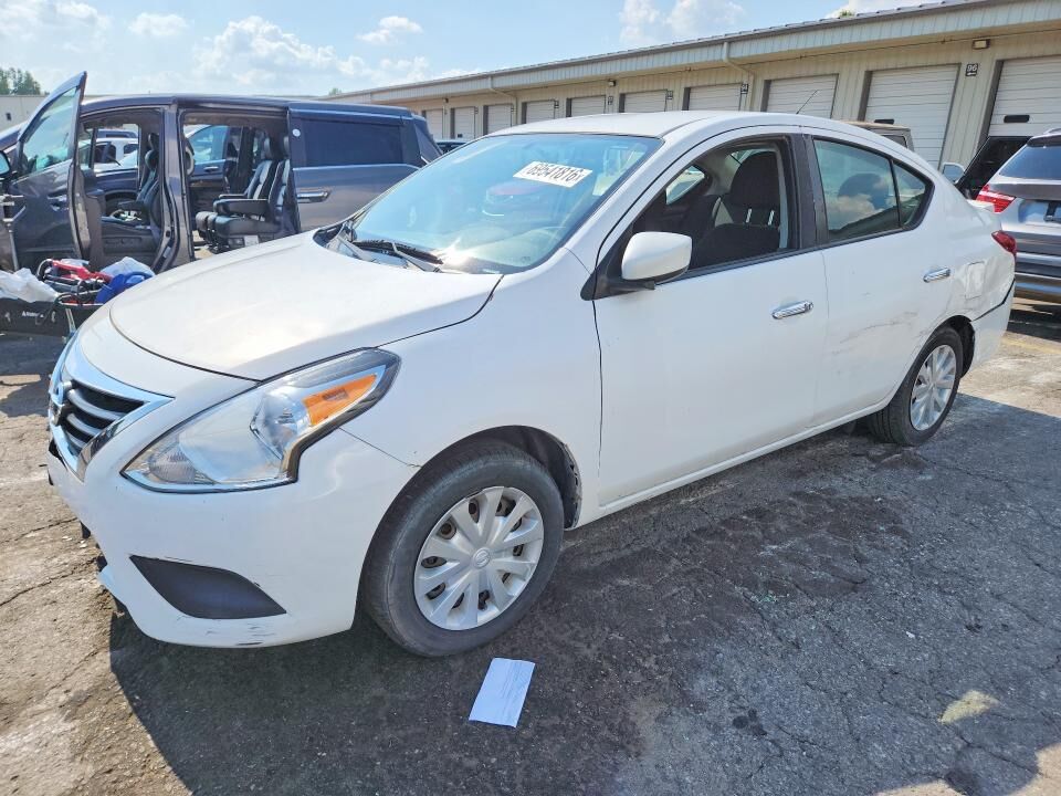 2019 NISSAN Versa