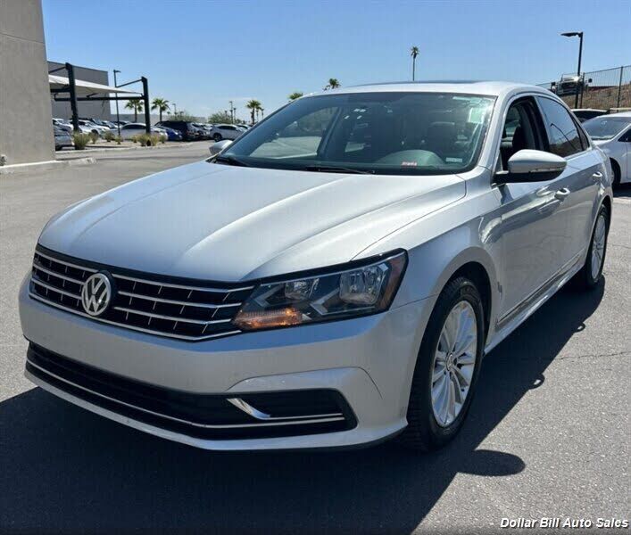 2016 VOLKSWAGEN Passat