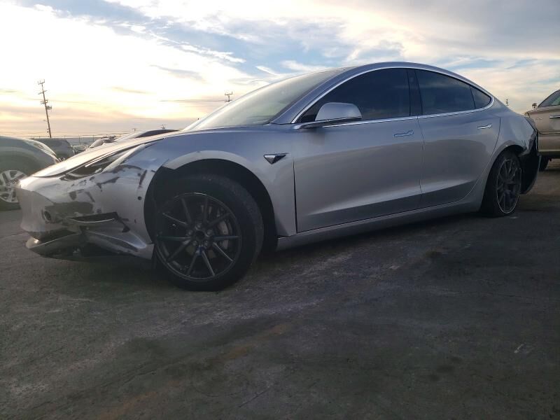 2018 TESLA Model 3