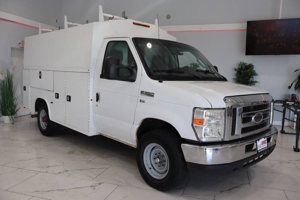 2016 FORD E-350