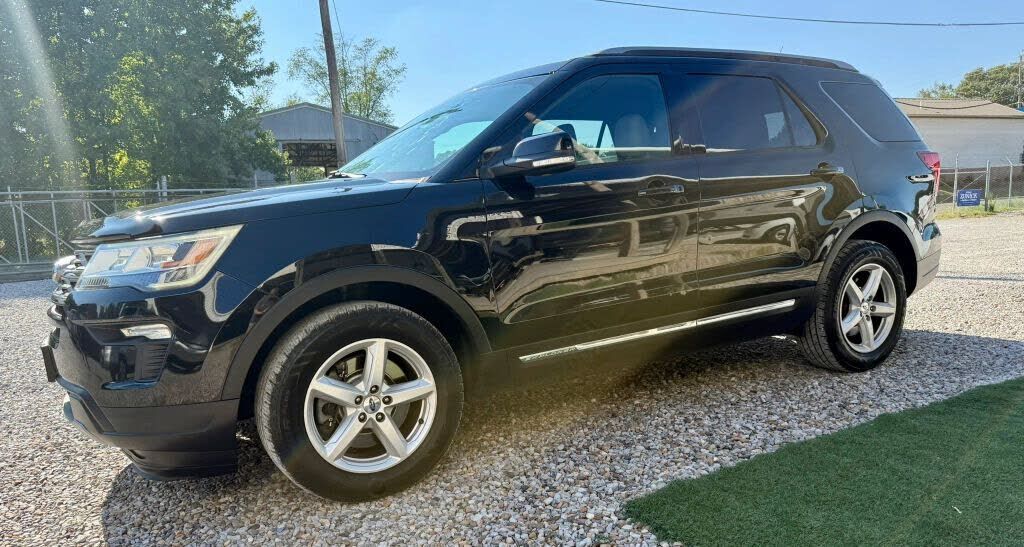 2018 FORD Explorer