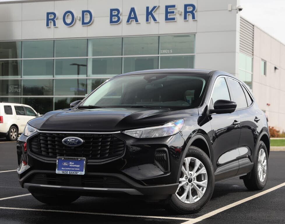 2024 FORD Escape