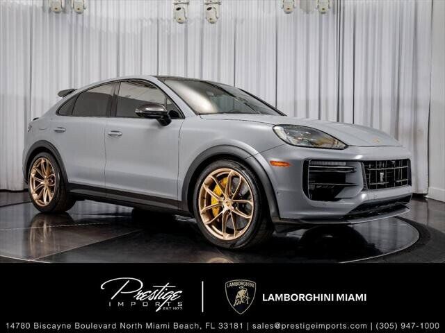 2024 PORSCHE Cayenne