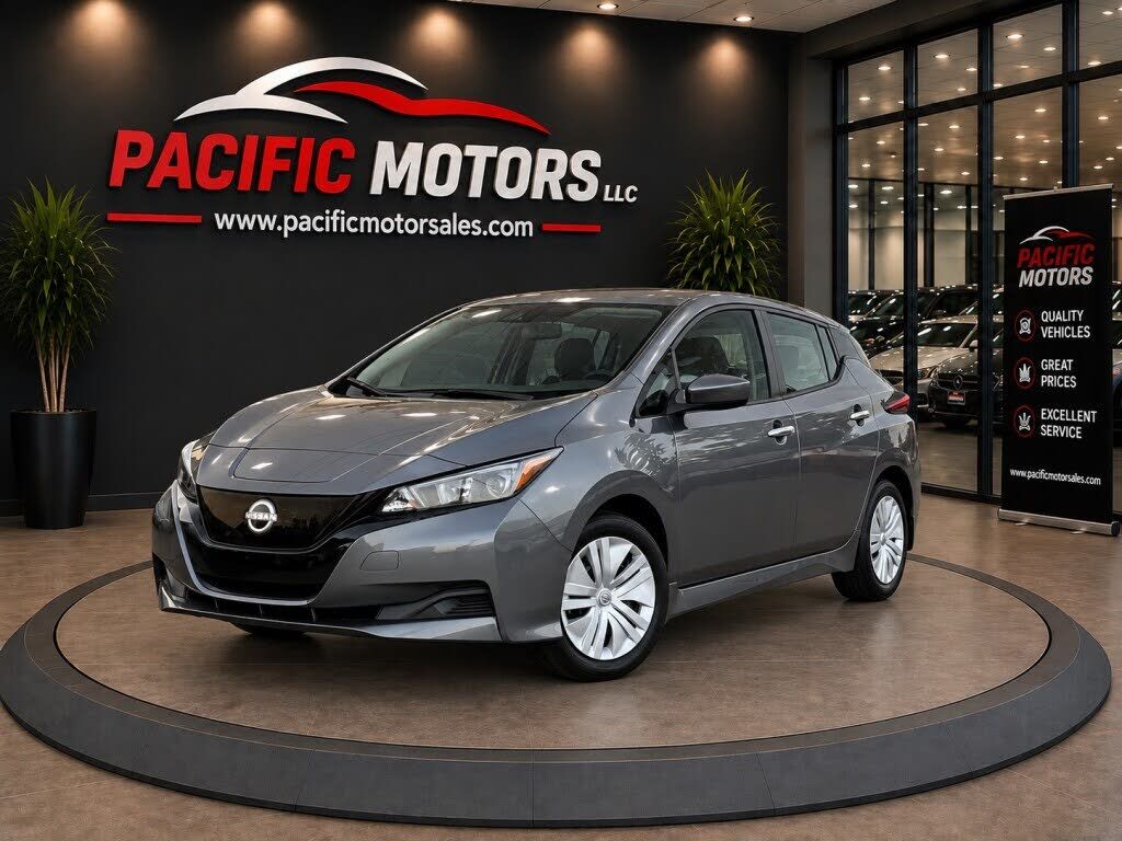 2025 NISSAN Leaf