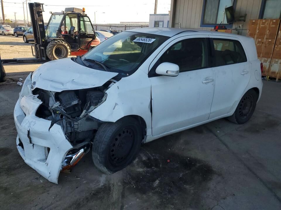 2010 TOYOTA SCION