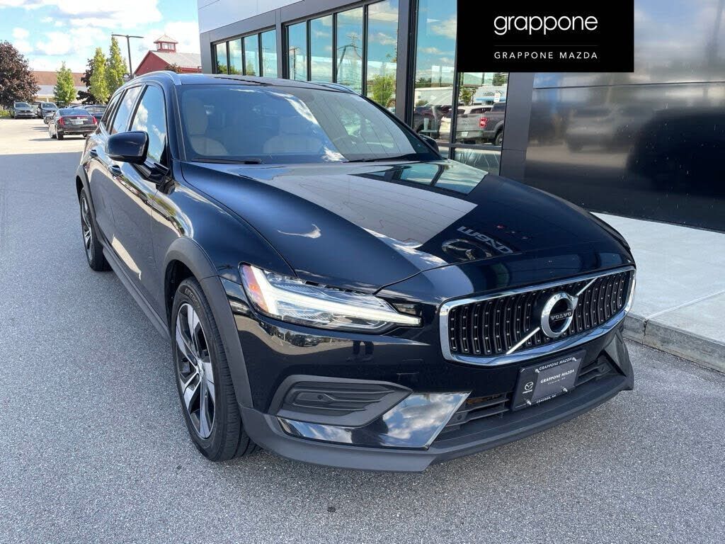 2020 VOLVO V60CC