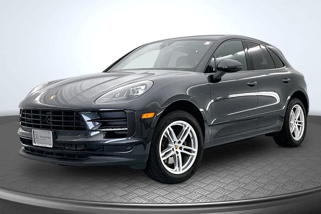 2020 PORSCHE Macan
