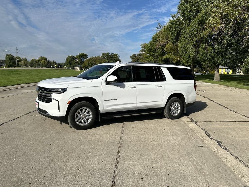 2024 CHEVROLET Suburban