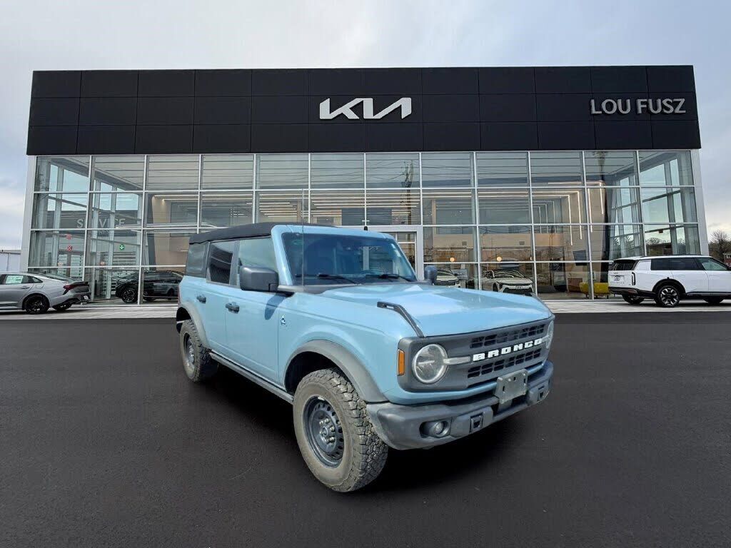 2023 FORD Bronco