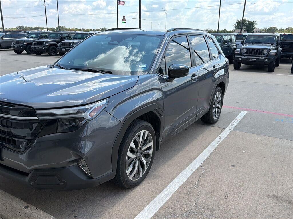 2025 SUBARU Forester