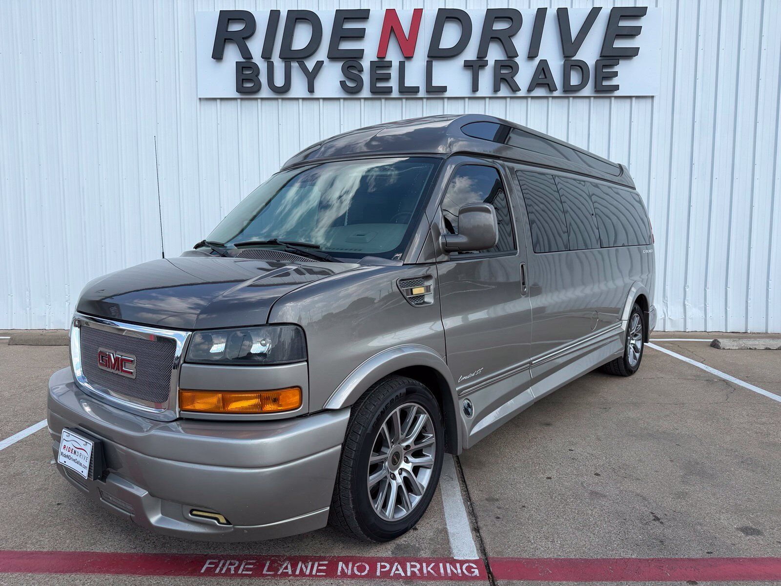2020 GMC Savana