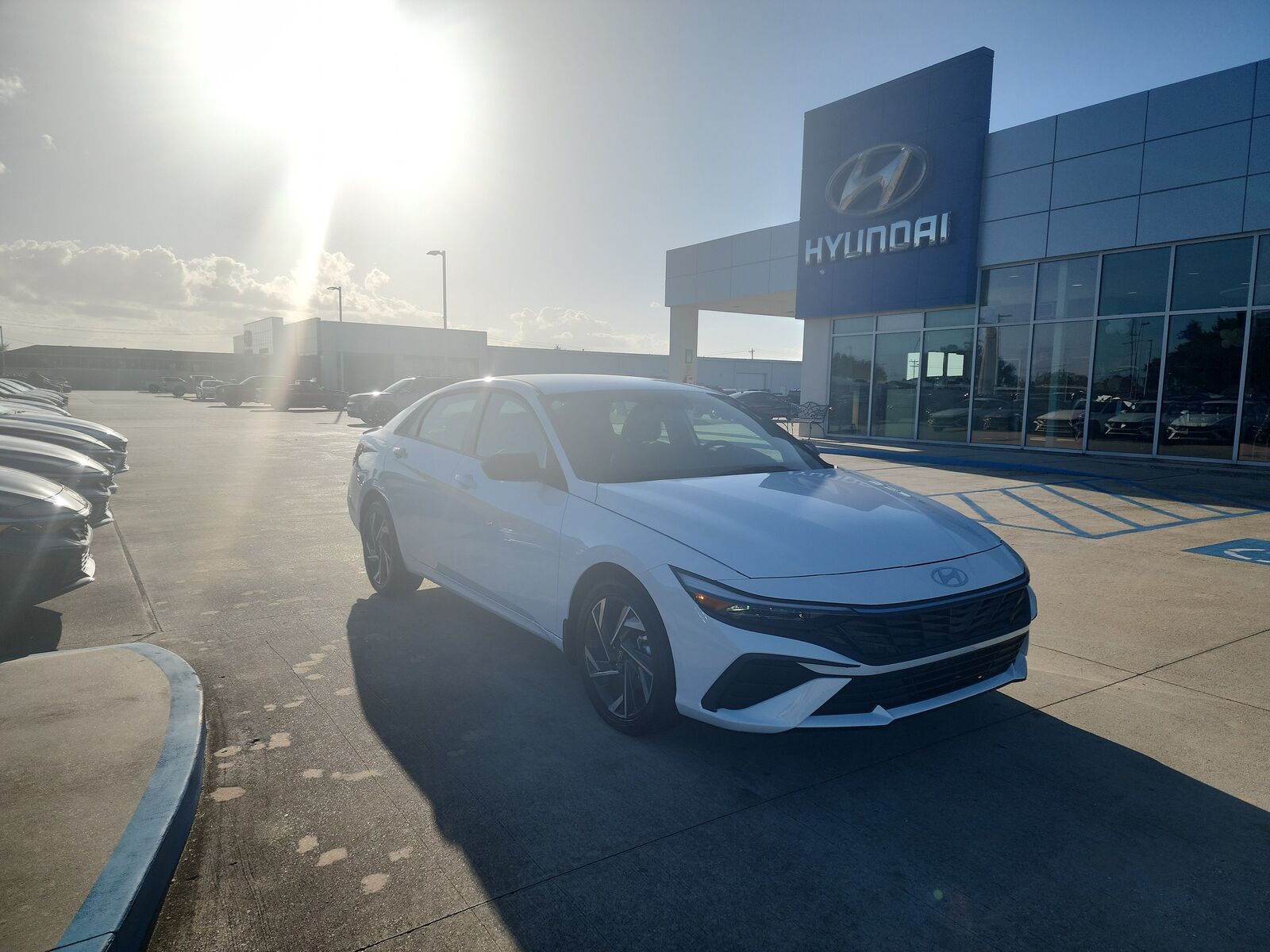 2025 HYUNDAI Elantra