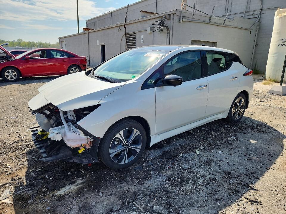 2022 NISSAN Leaf