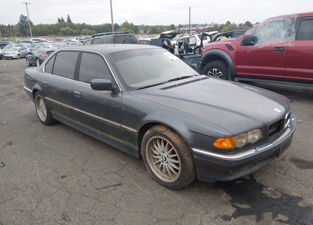 2000 BMW 7 Series