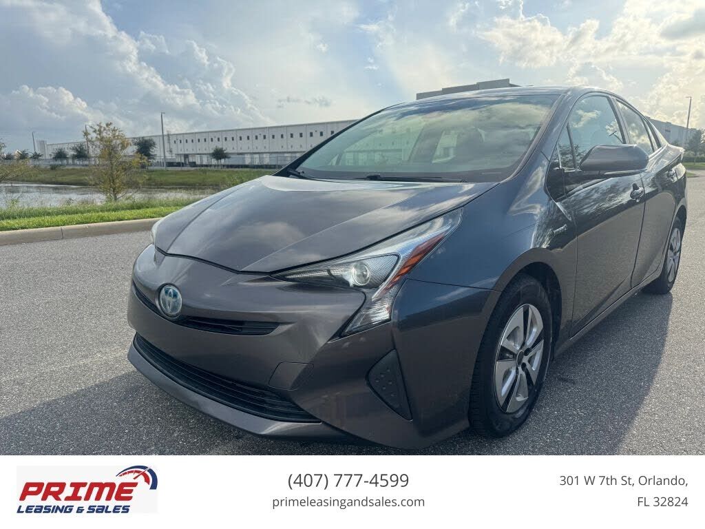 2017 TOYOTA PRIUS