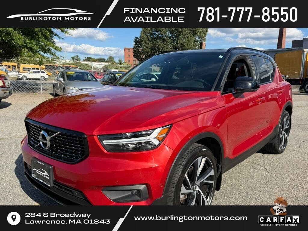 2019 VOLVO XC40